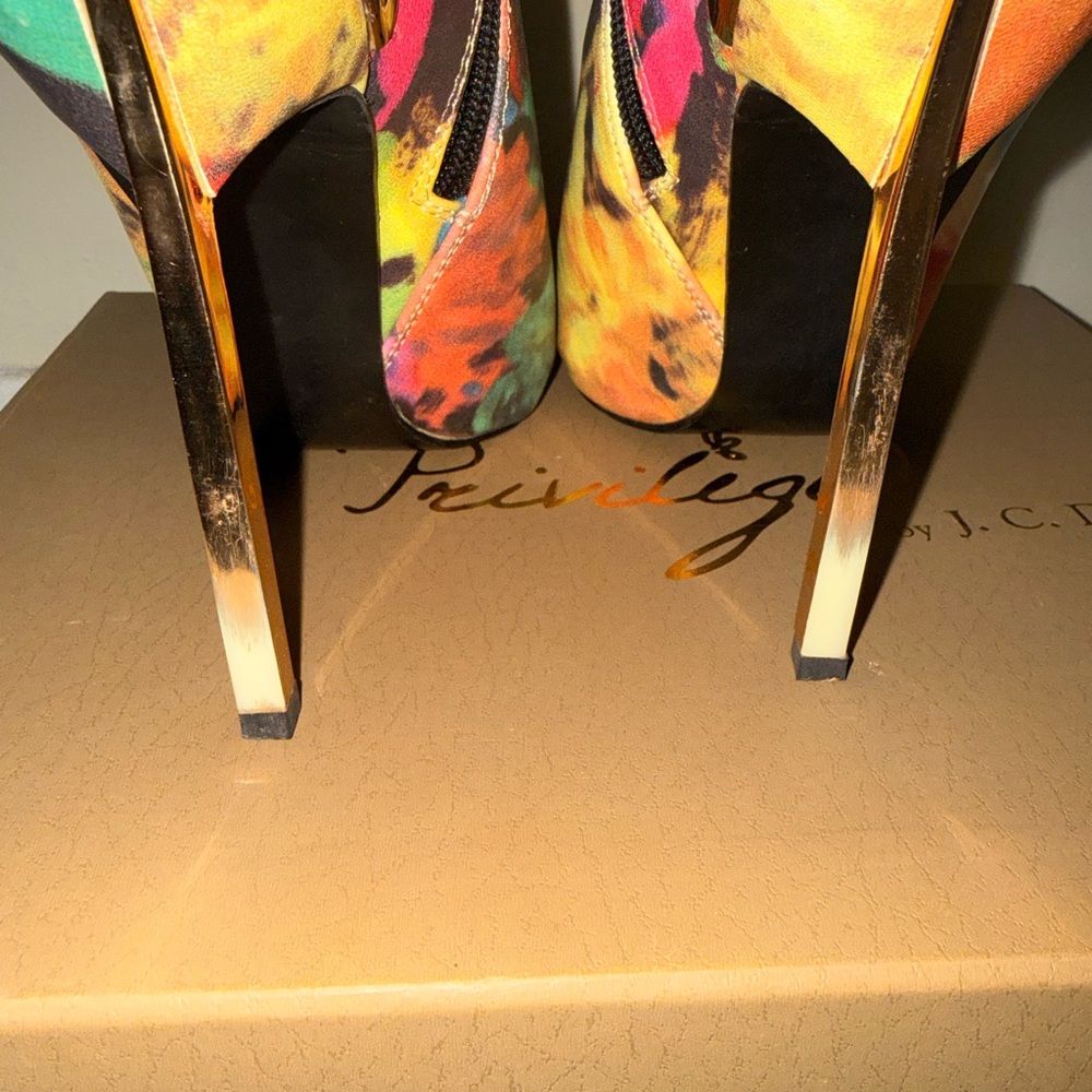 Privileged Floral Ankle Booties - Picture 5 of 5